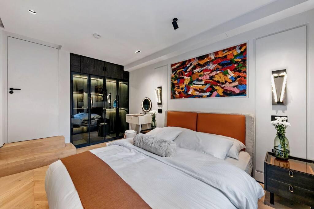 Unique 1 Bedroom Luxury Haven In * London