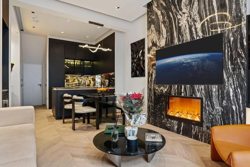 Unique 1 Bedroom Luxury Haven In Apartment