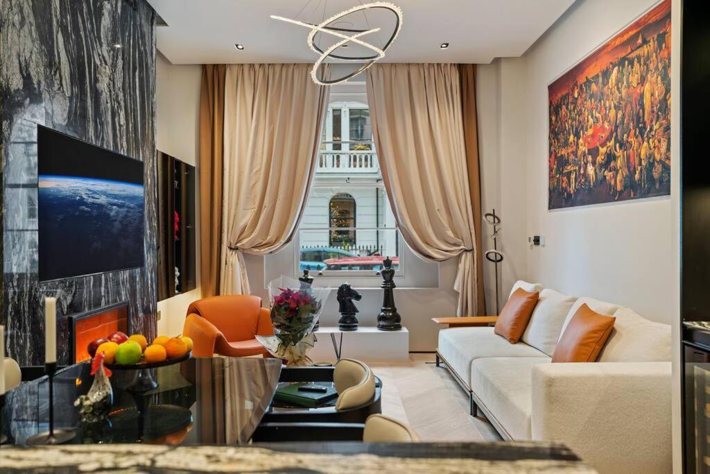 Unique 1 Bedroom Luxury Haven In Apartment London
